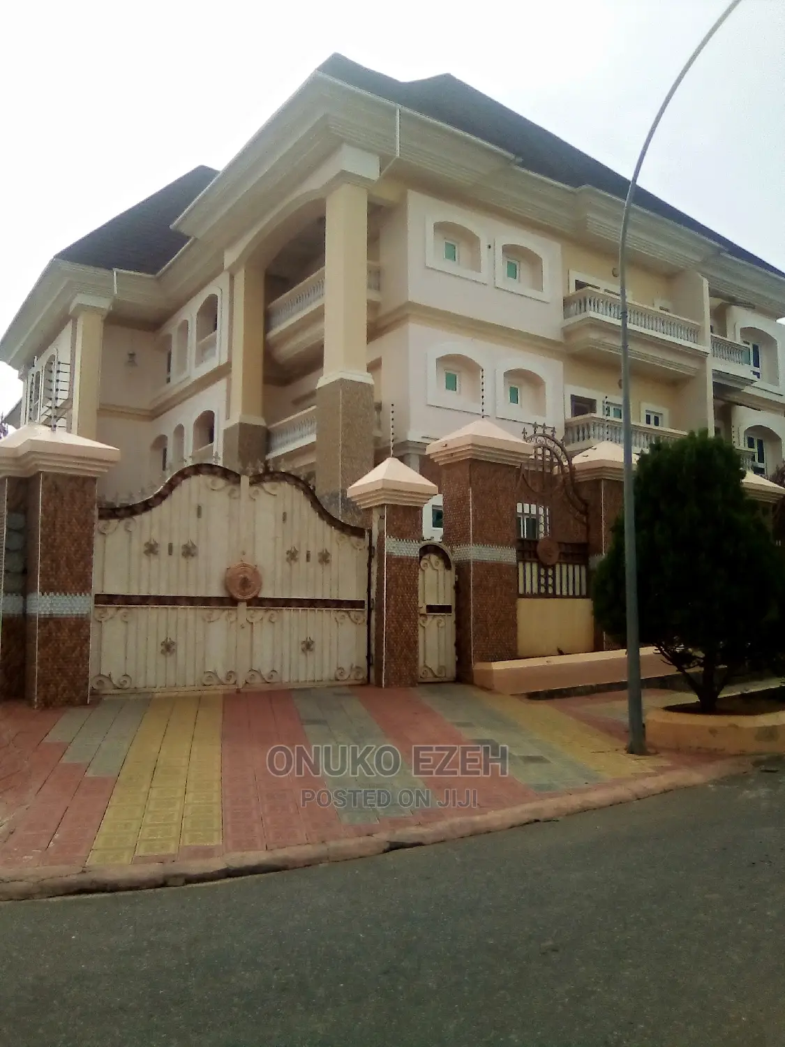 4bdrm Townhouse/Terrace in Gusape Heaven, Guzape District for Sale in Guzape District