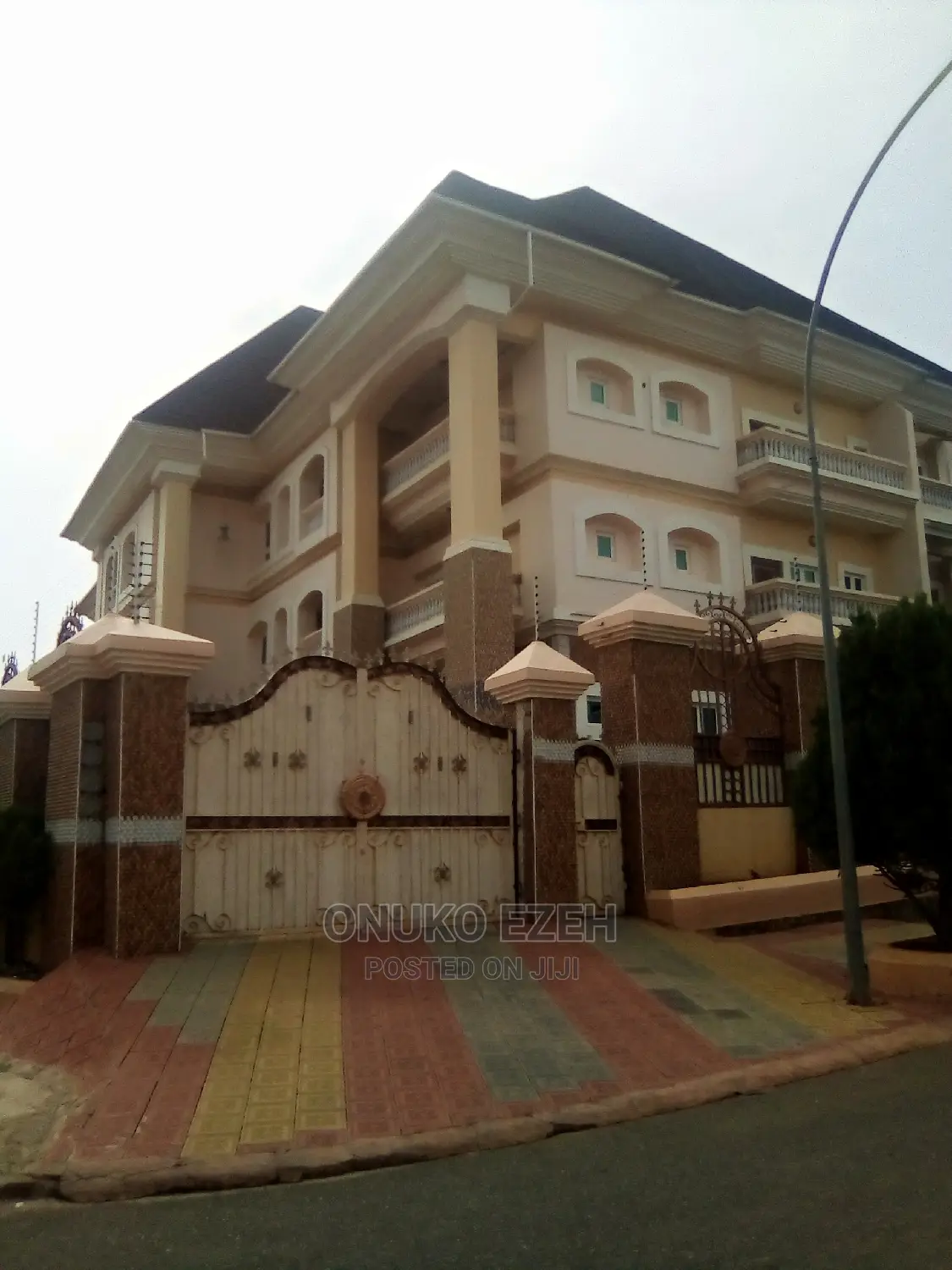 4bdrm Townhouse/Terrace in Gusape Heaven, Guzape District for Sale in Guzape District