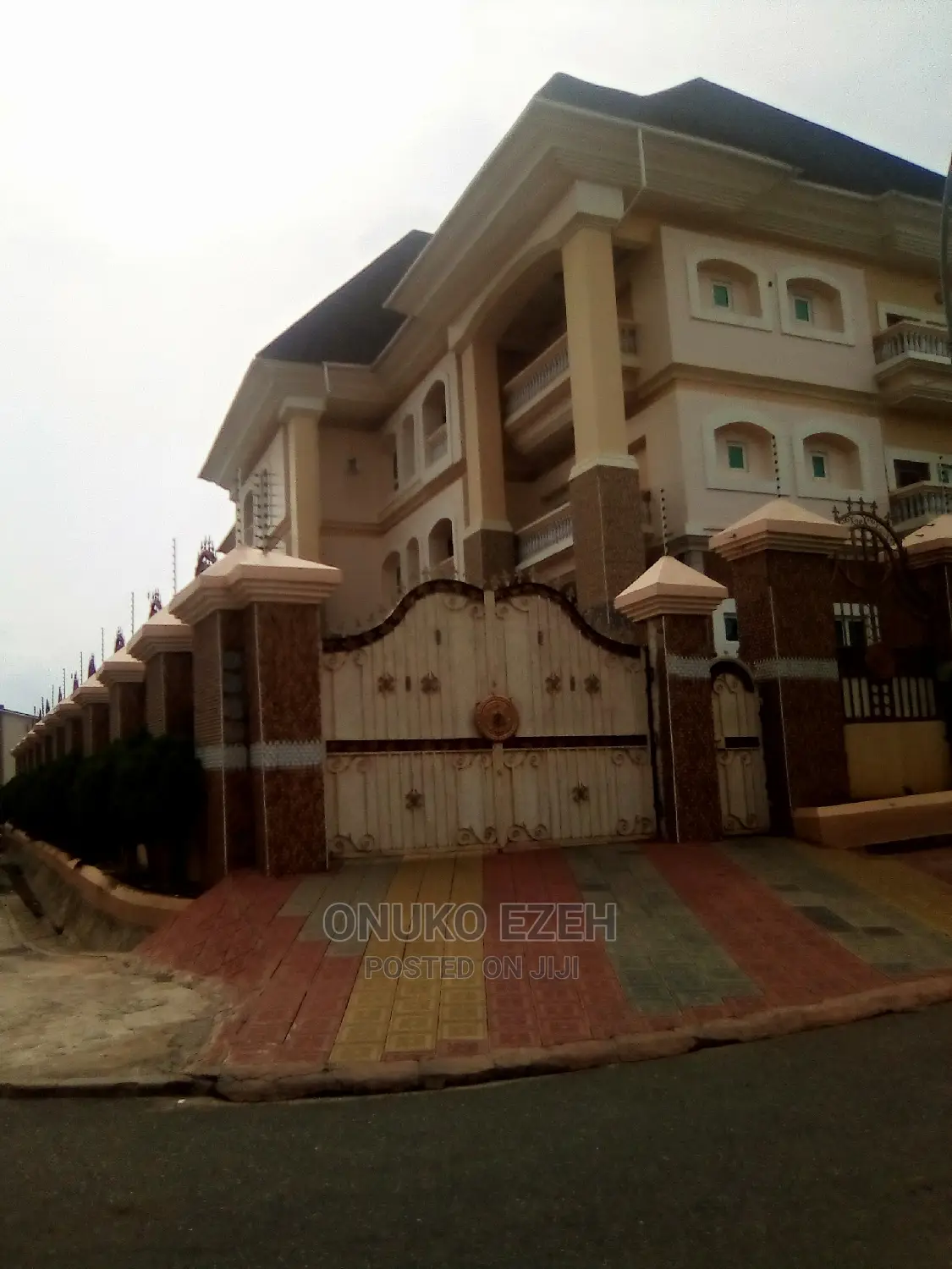 4bdrm Townhouse/Terrace in Gusape Heaven, Guzape District for Sale in Guzape District