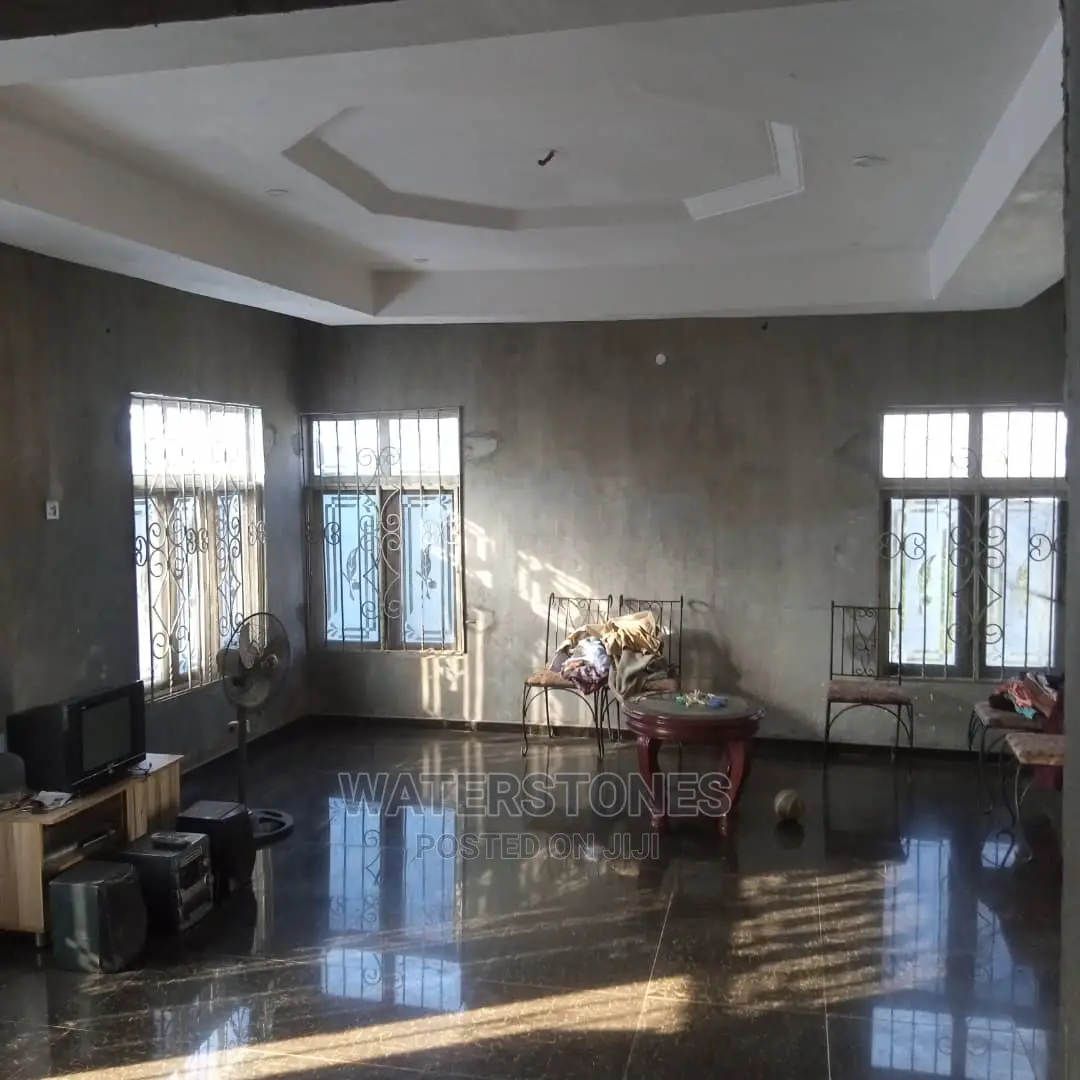 Furnished 3bdrm Block of Flats in Asaba, Okpanam Road, Oshimili South in Oshimili South