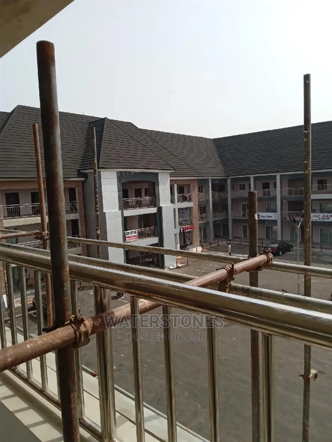 Shop to Let in Asaba in Oshimili South
