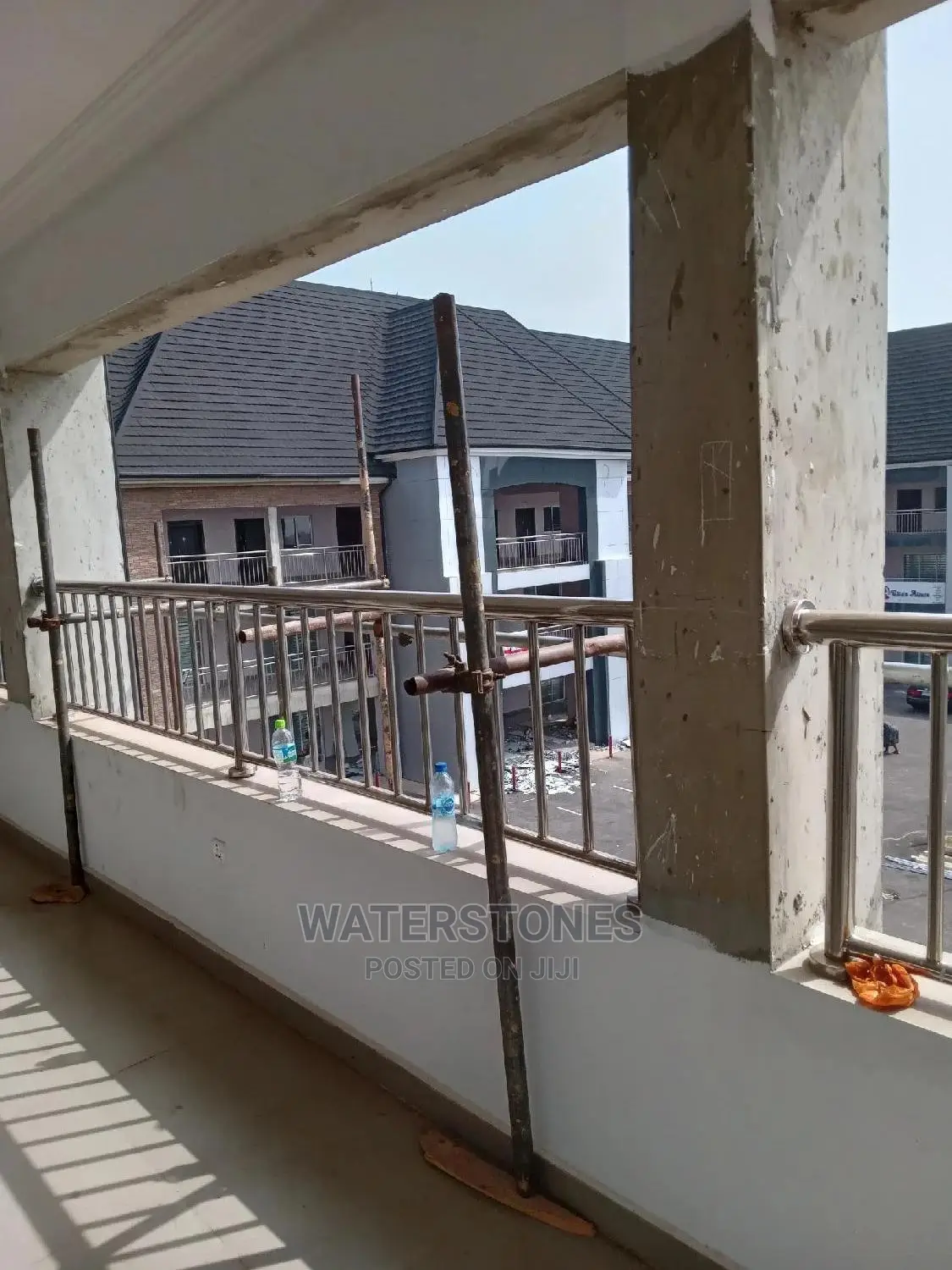 Shop to Let in Asaba in Oshimili South