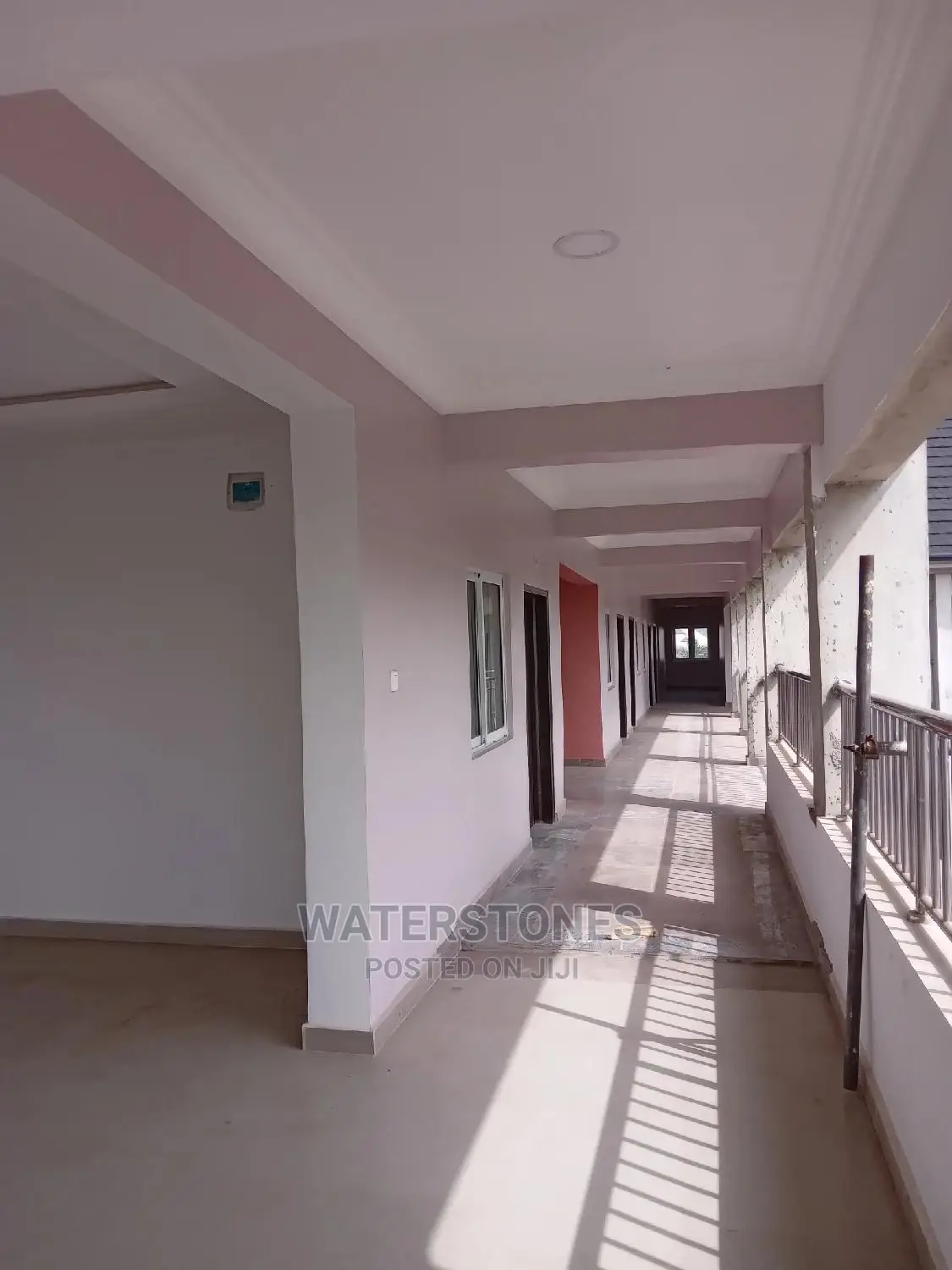 Shop to Let in Asaba in Oshimili South