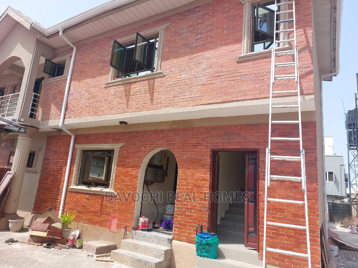 3bdrm Apartment in Ikota Villa Estate for rent in Ikota