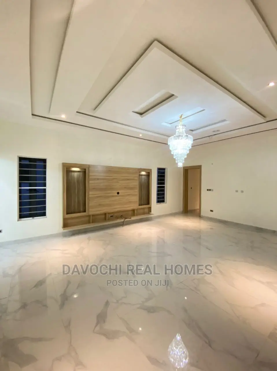 5bdrm Duplex in Osapa London, Jakande for sale in Jakande