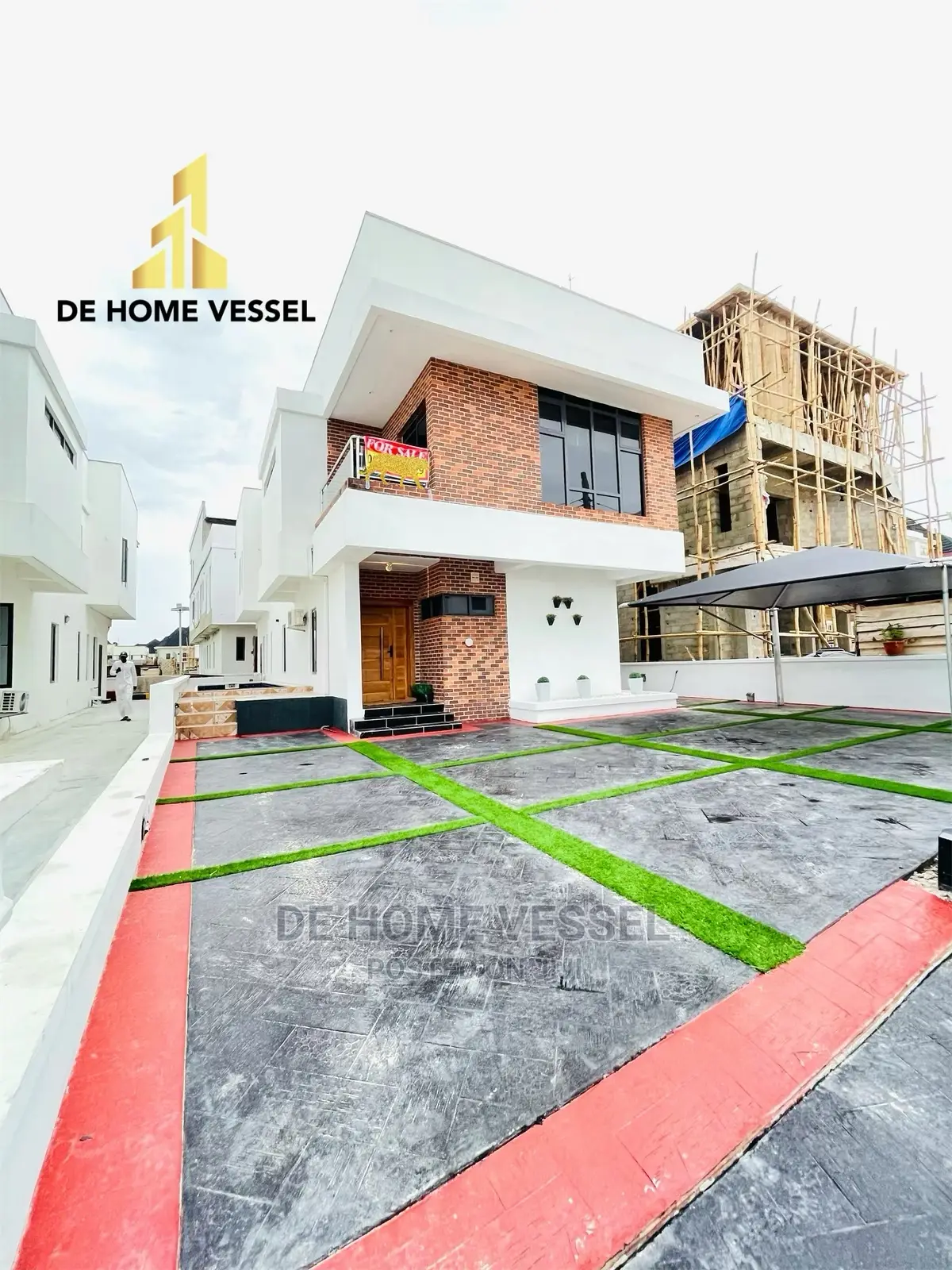 Furnished 5bdrm House in Ikota for Sale in Ikota