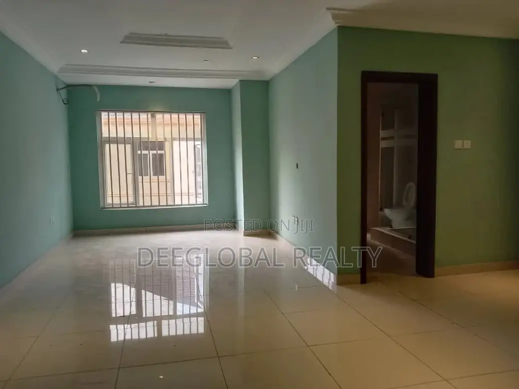 4bdrm Townhouse/Terrace in Osapa London for Sale in Osapa london