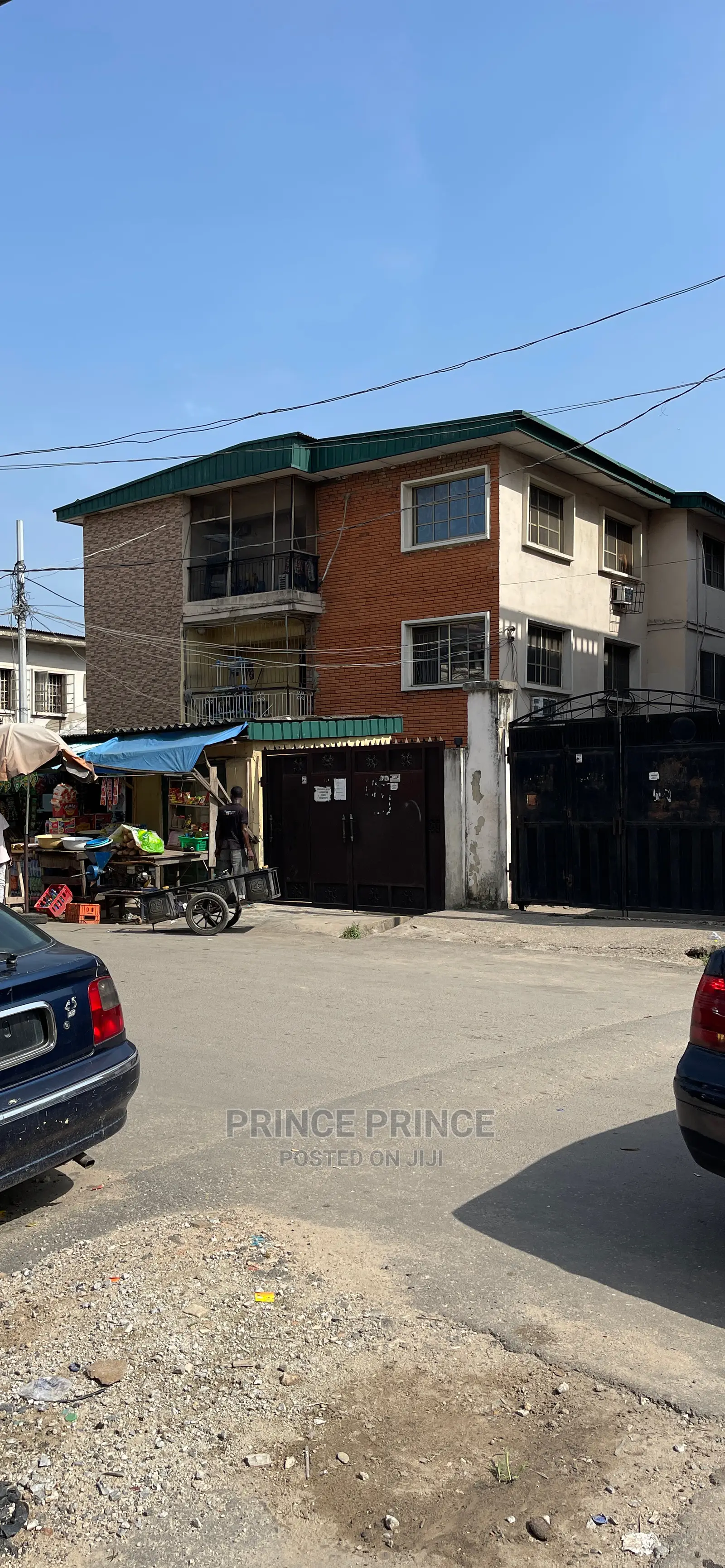 3bdrm Block of Flats in Surulere for sale in Surulere