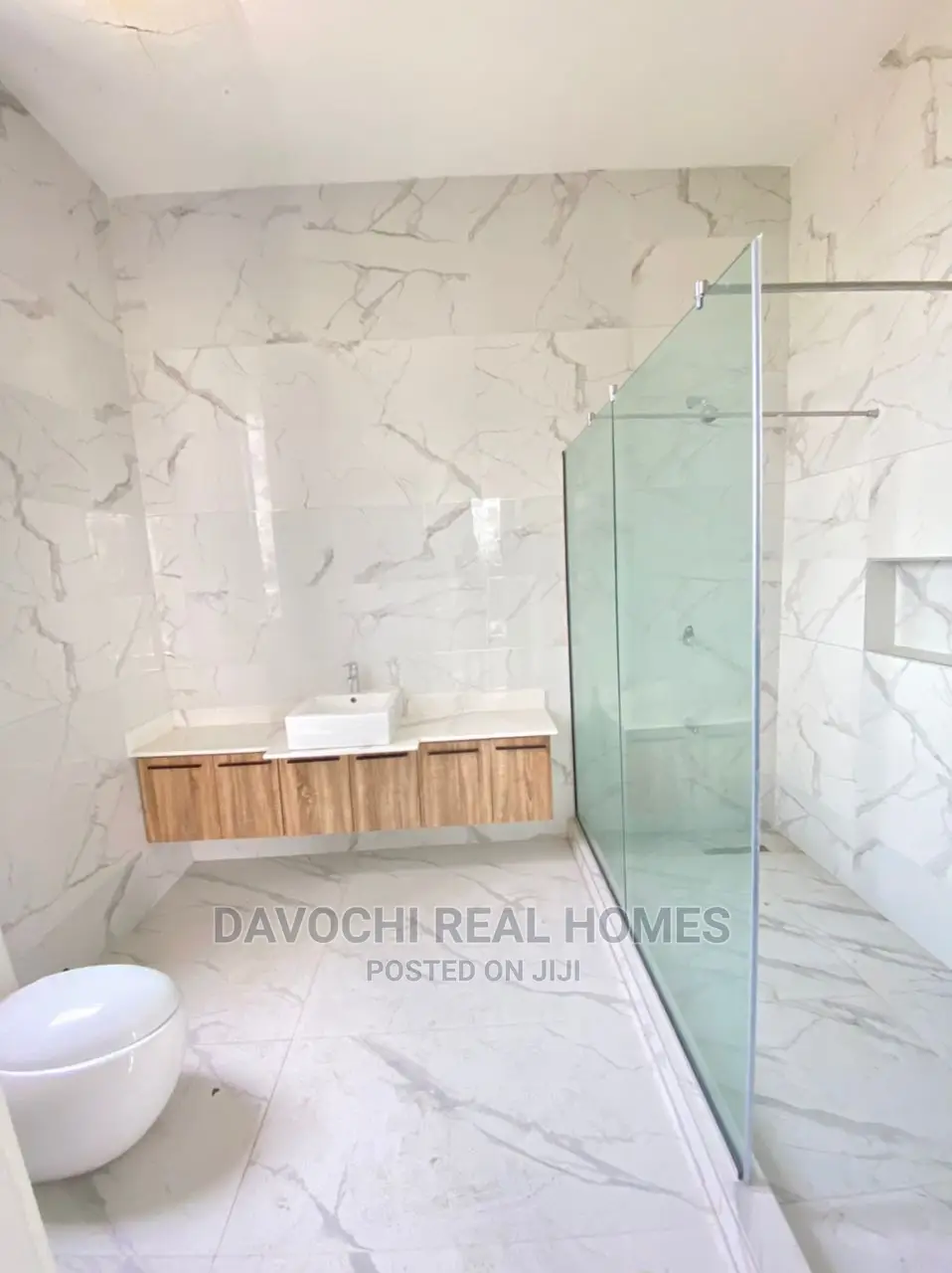 5bdrm Duplex in Osapa London for Sale in Osapa london