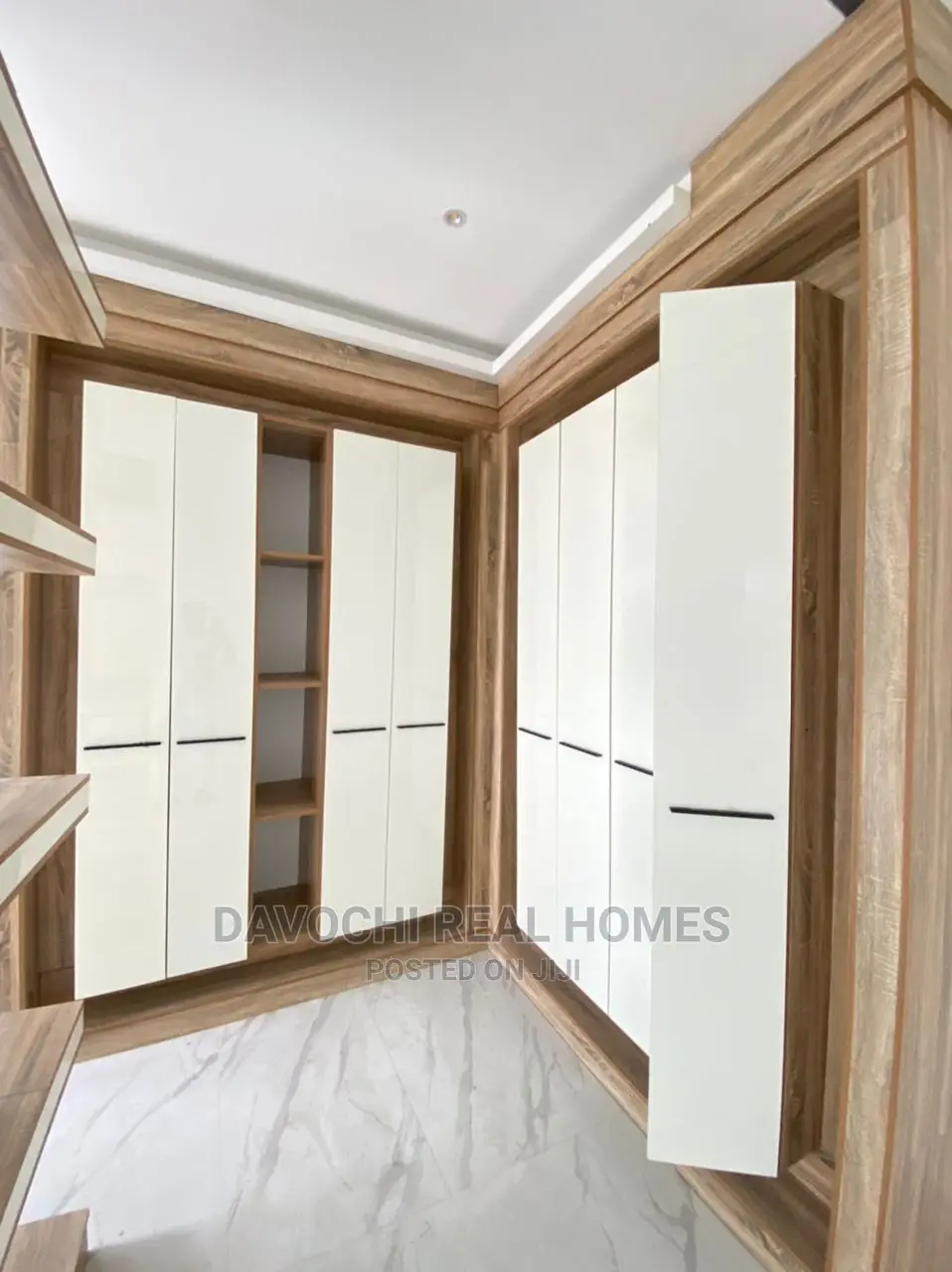 5bdrm Duplex in Osapa London for Sale in Osapa london