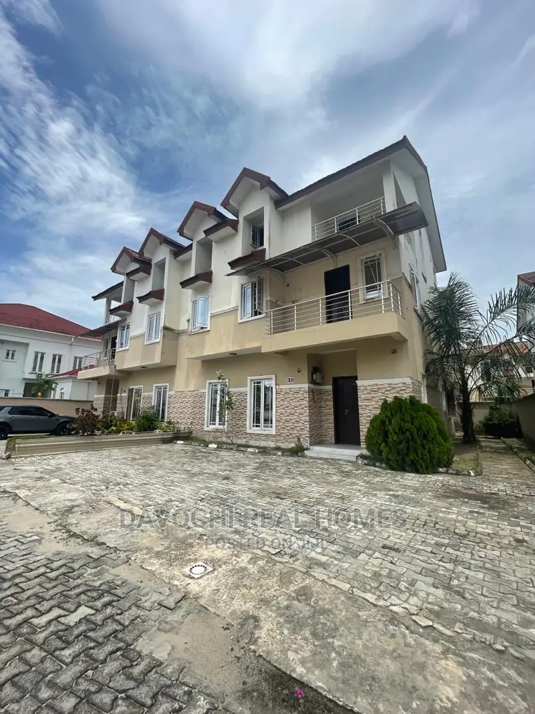4bdrm Duplex in Cooplag Estate, Chevron for sale in Chevron