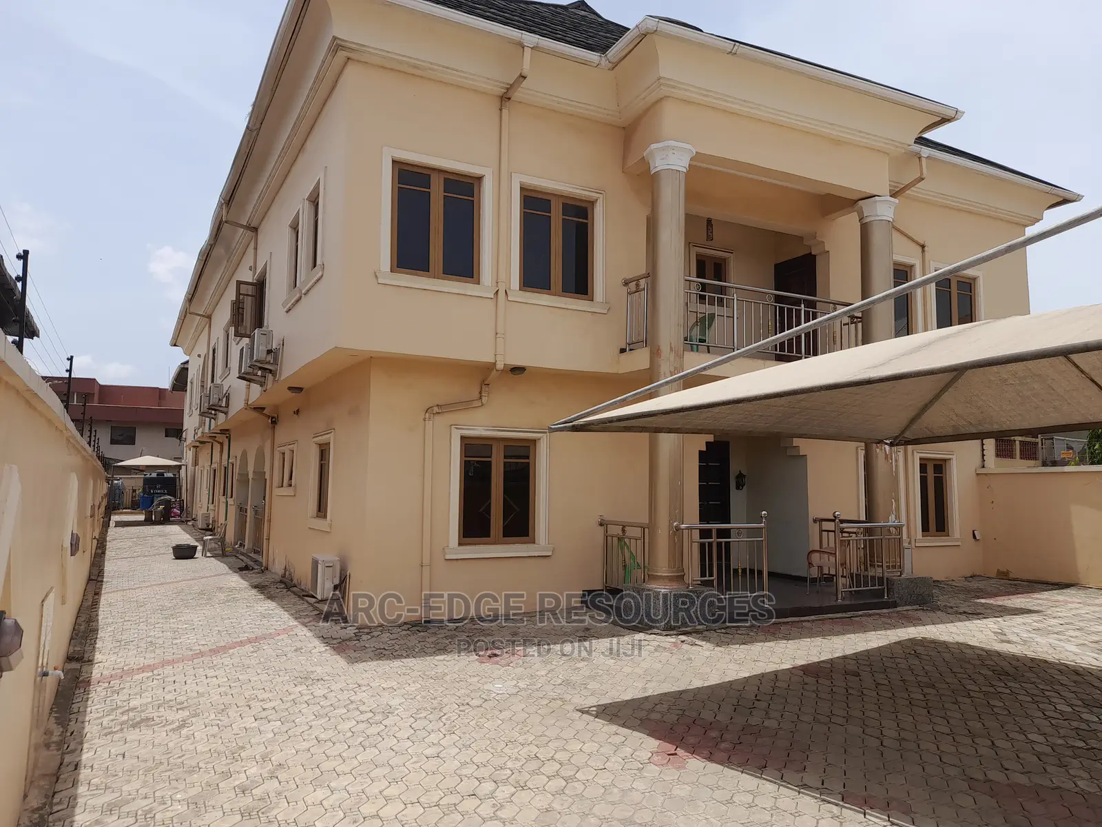 5bdrm Duplex in Ago Palace for sale in Ago Palace