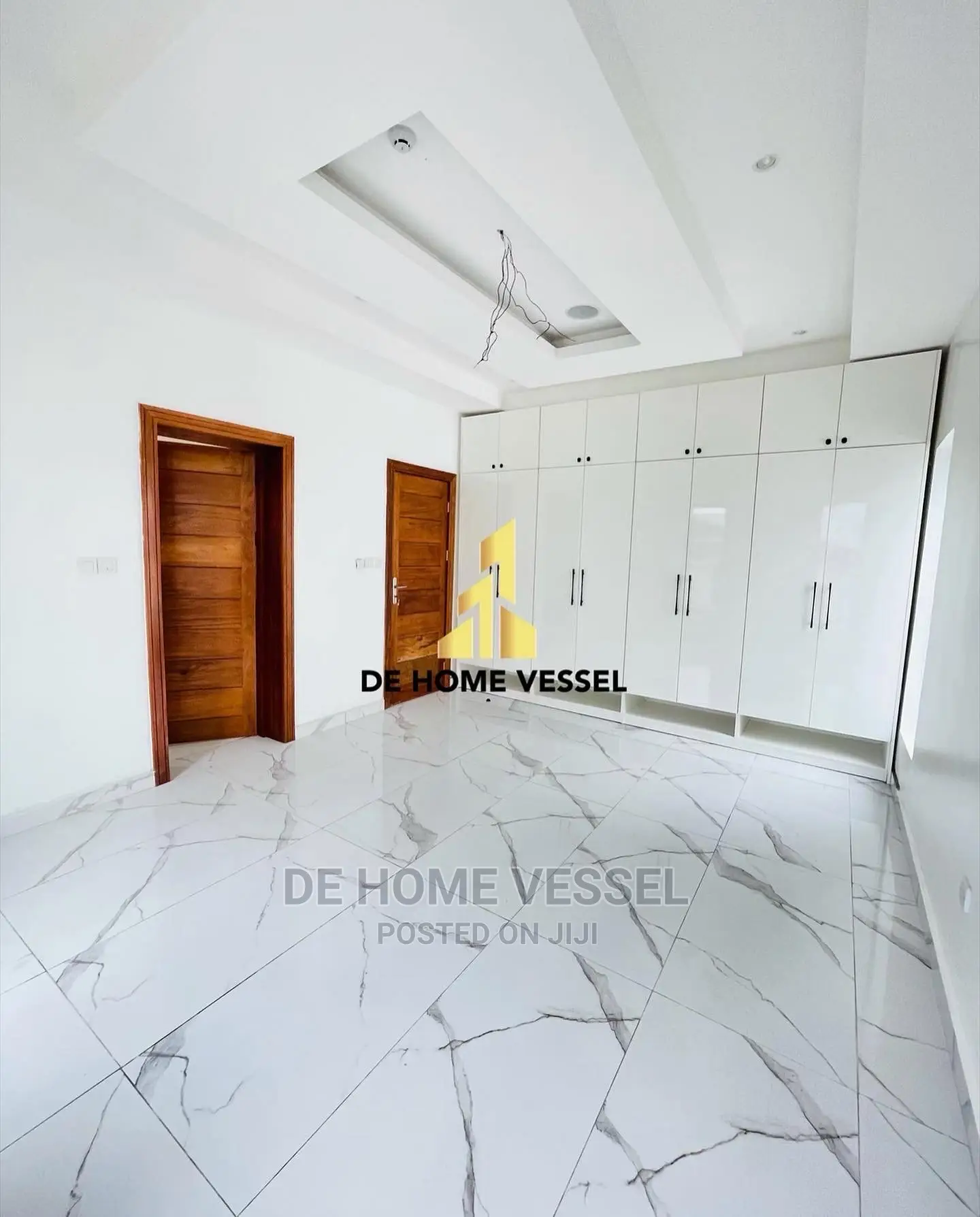 5bdrm Duplex in Osapa London for Sale in Osapa london