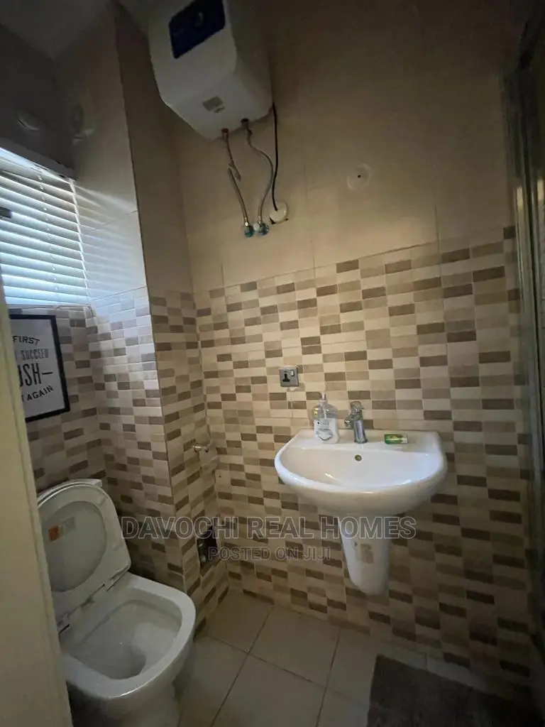 Newly Built 3 Bedroom Apartment With Excellent Facilities in Osapa london