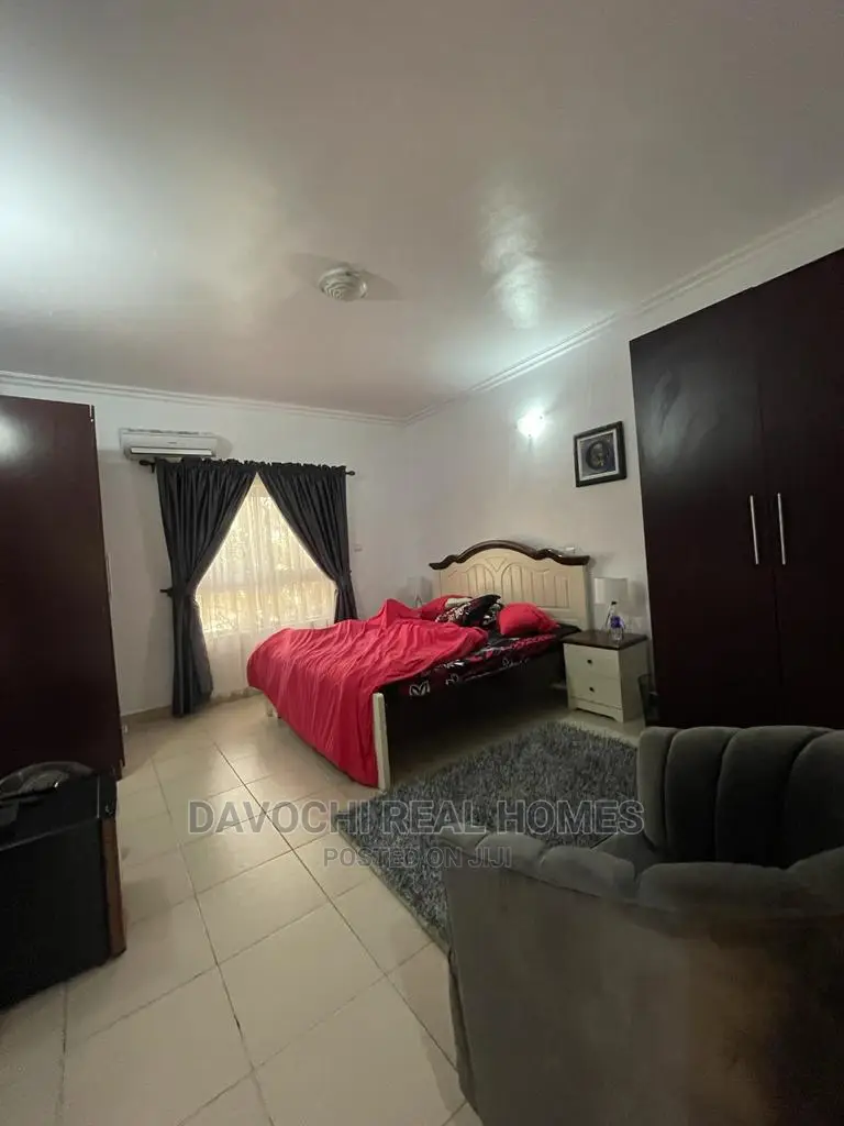 Newly Built 3 Bedroom Apartment With Excellent Facilities in Osapa london