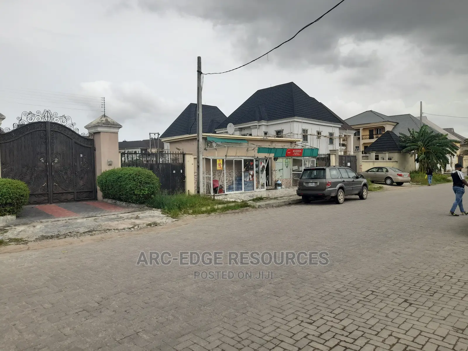 Large Full Plot of Solid and Dry Land in Lakeview Estate in Apple Junction