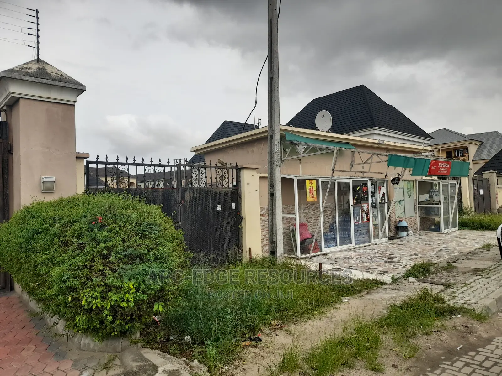 Large Full Plot of Solid and Dry Land in Lakeview Estate in Apple Junction