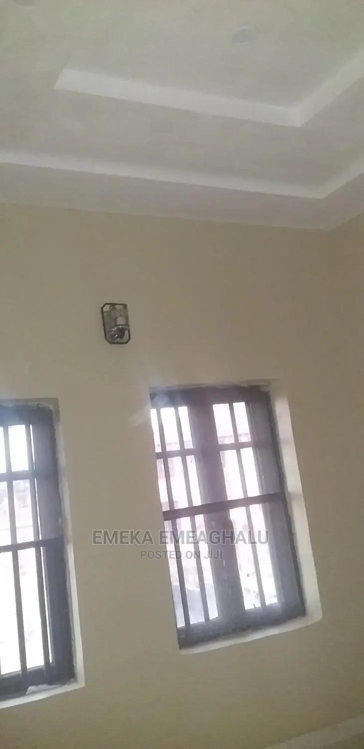 4bdrm Duplex in Off Ogui Road, Enugu for sale in Enugu