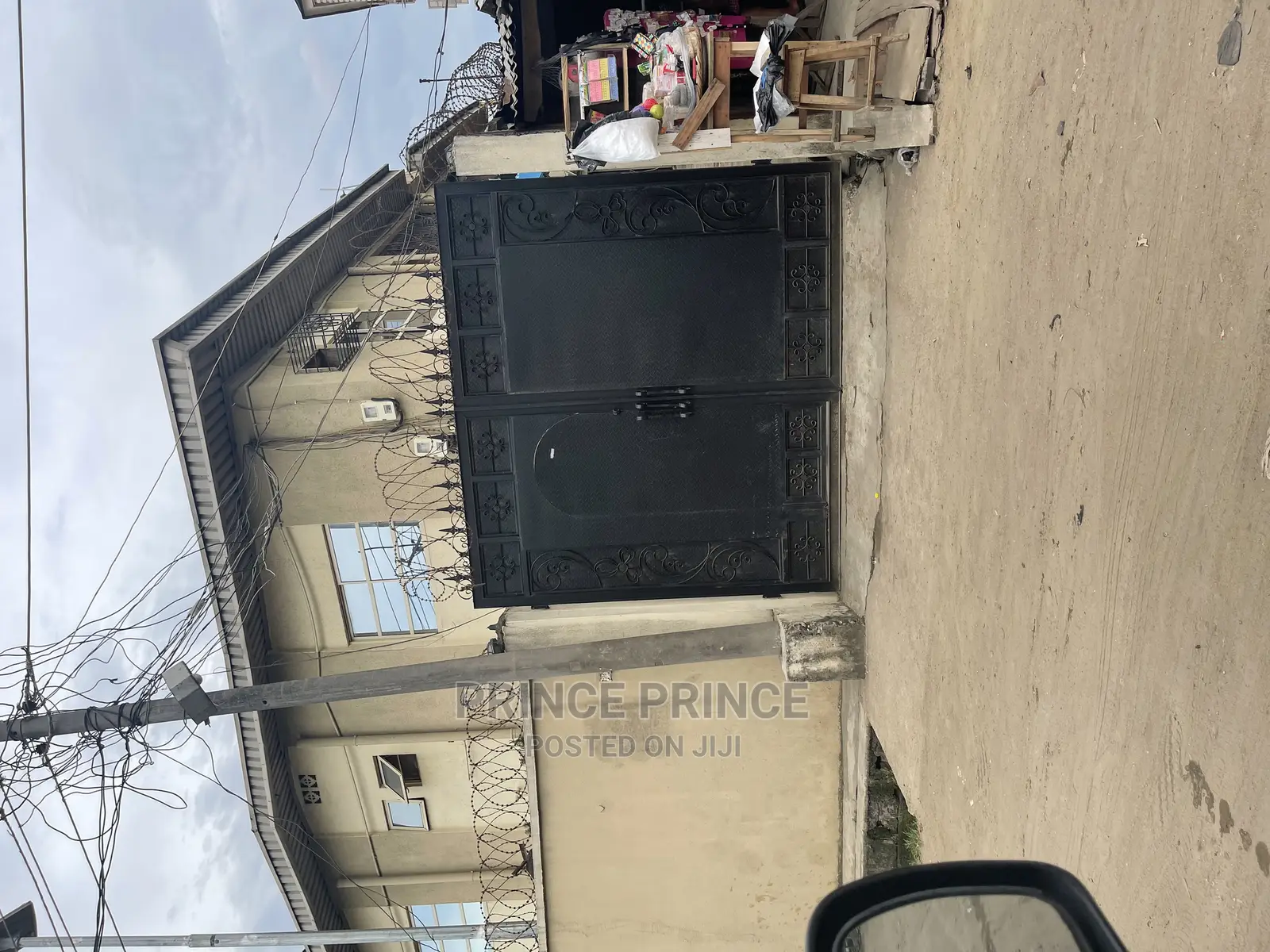 3bdrm Block of Flats in Surulere for Sale in Surulere