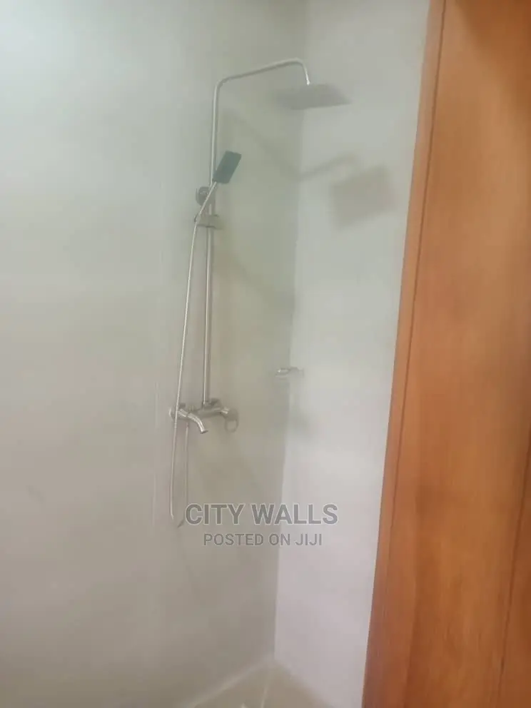 2bdrm Block of Flats in Osapa london for rent in Osapa london