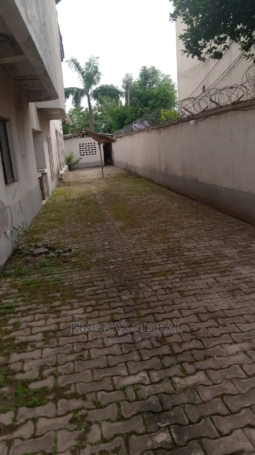 6bdrm Duplex in Wuse for sale in Wuse
