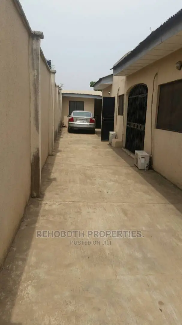 5bdrm Duplex in Oluyole, Ibadan for Rent in Ibadan