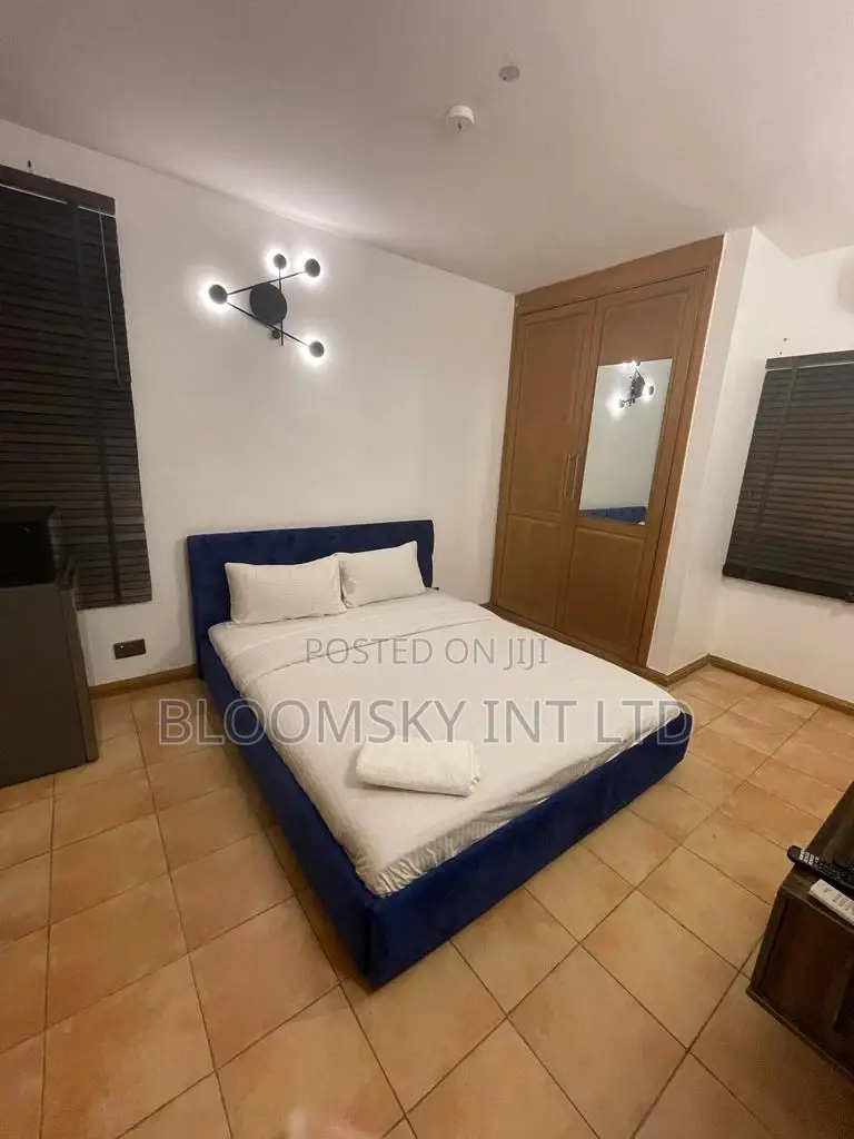 For Let;Studio Apartment in Ikoyi in Ikoyi