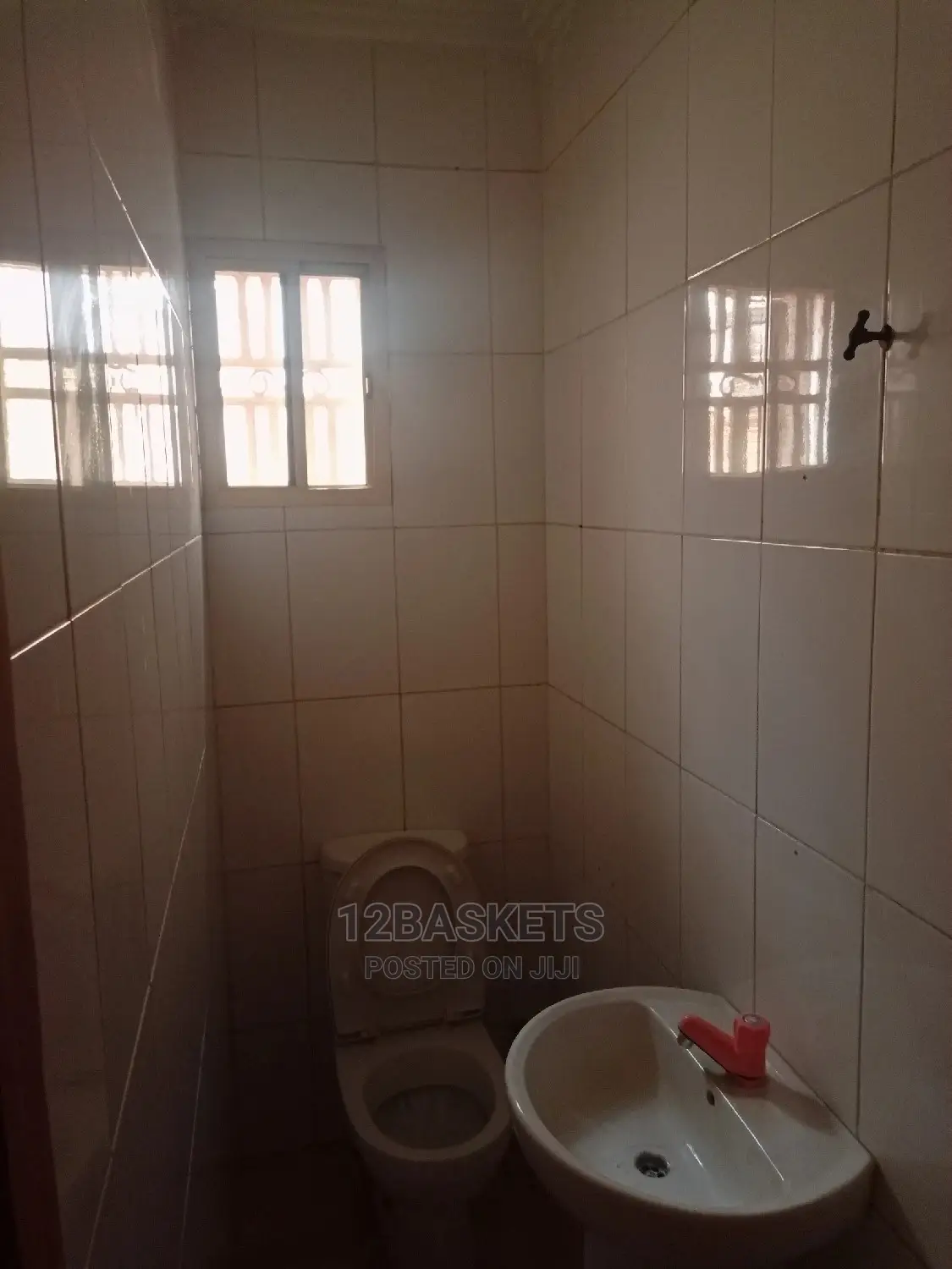 Furnished 3bdrm Block of Flats in Magodo Phase 2 for rent in GRA Phase 2 Shangisha