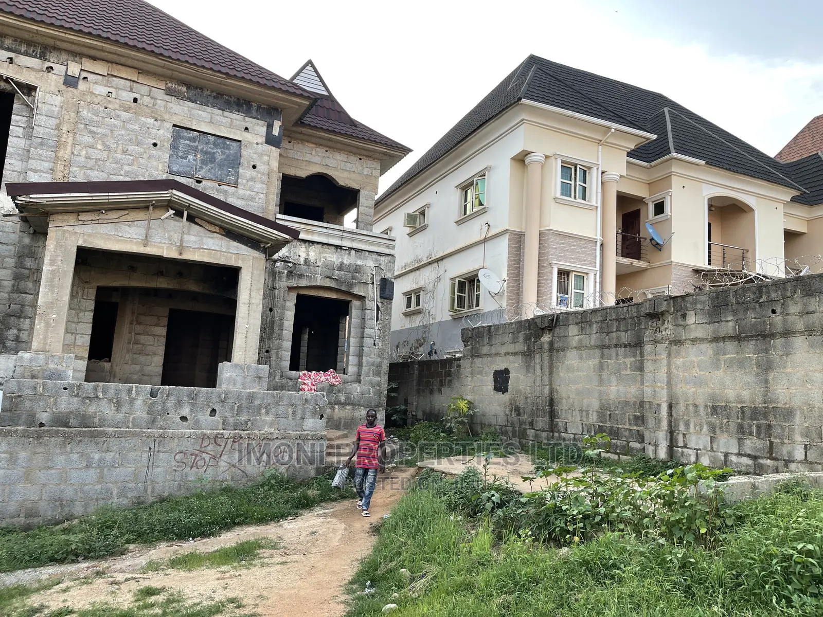 9bdrm Duplex in Dawaki, Dakwo District for Sale in Dakwo District