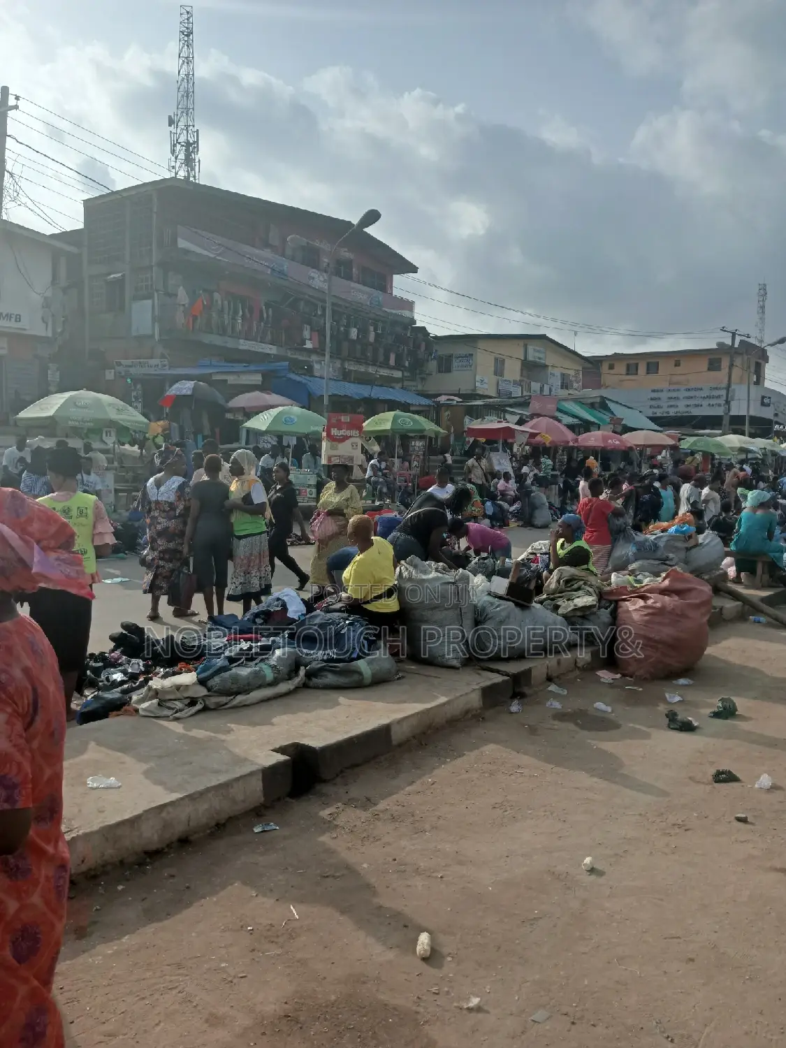 Commercial Building at Ikotun Bus Stop Ikotun Lagos in Ikotun/Igando