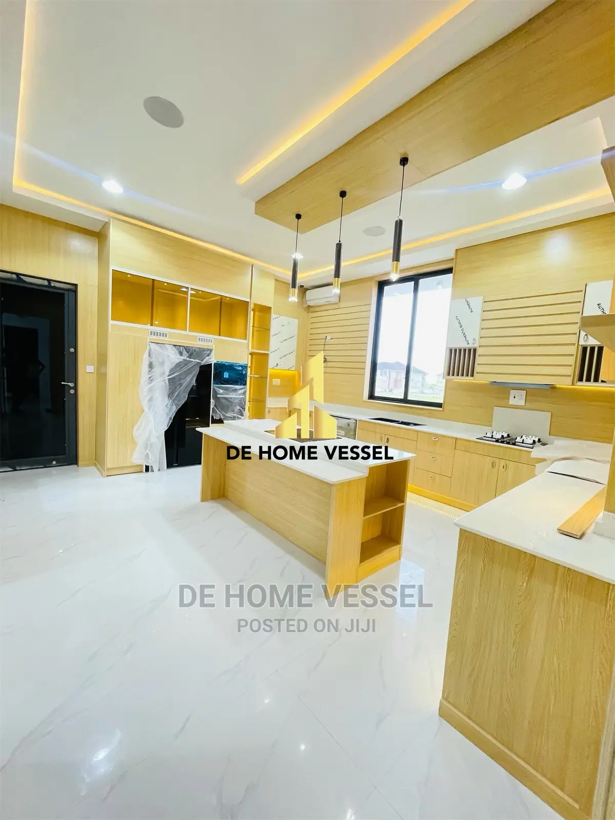 5bdrm Duplex in Osapa London for Sale in Osapa london