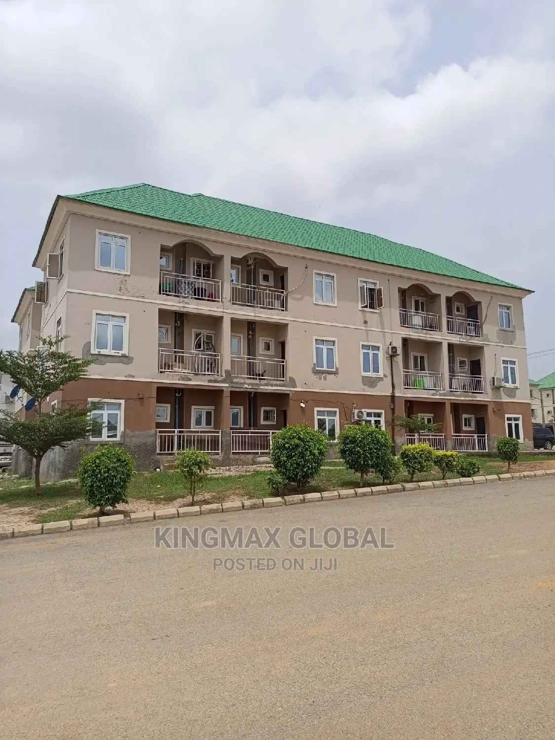 Distressed Sale: 3bedroom Flat at APDC Estate, Kubwa Express in Kubwa