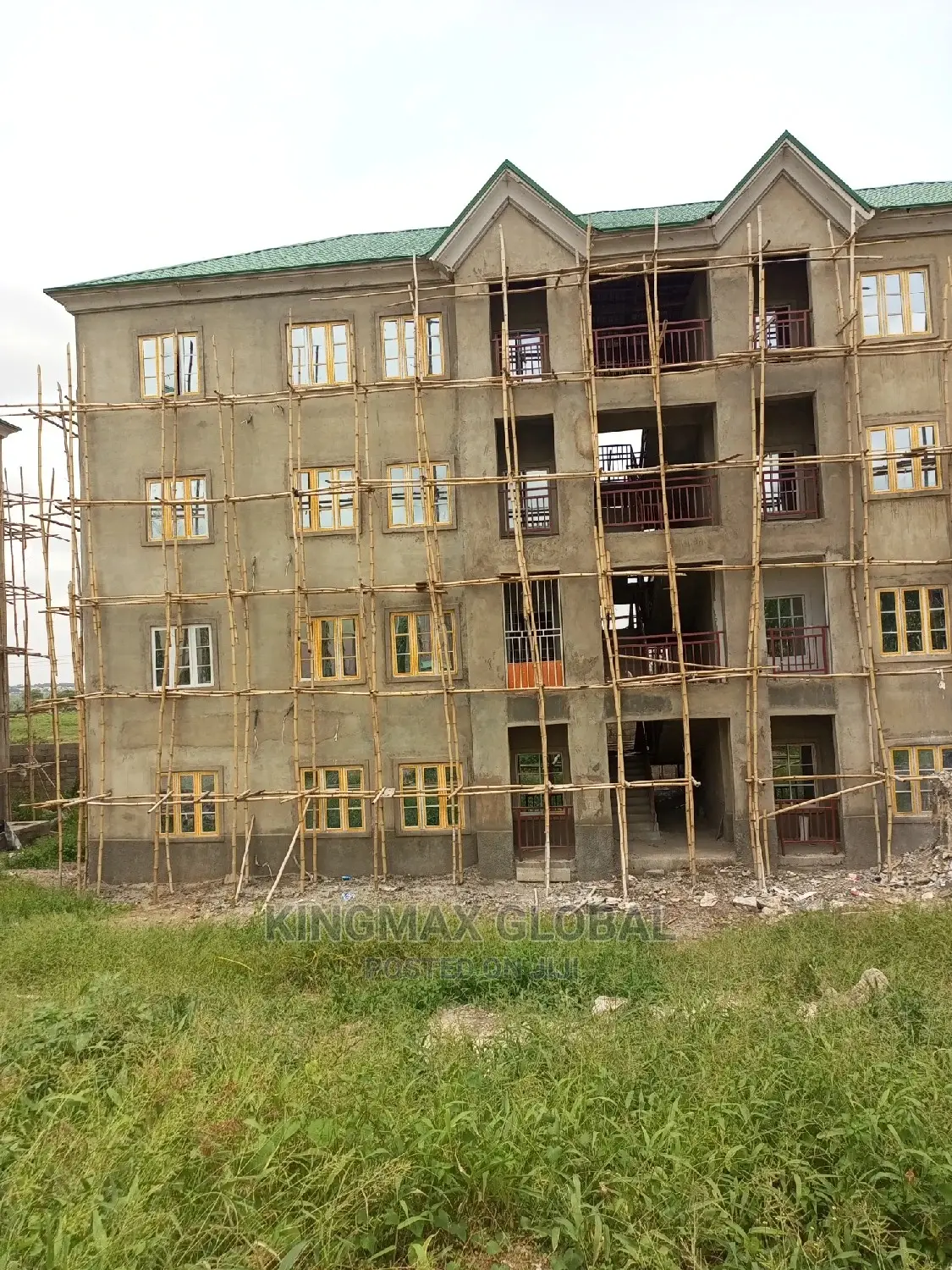 Distressed Sale: 3bedroom Flat at APDC Estate, Kubwa Express in Kubwa