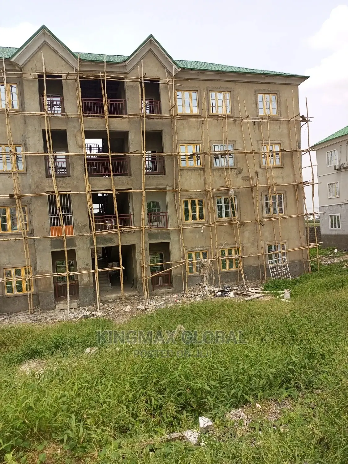 Distressed Sale: 3bedroom Flat at APDC Estate, Kubwa Express in Kubwa