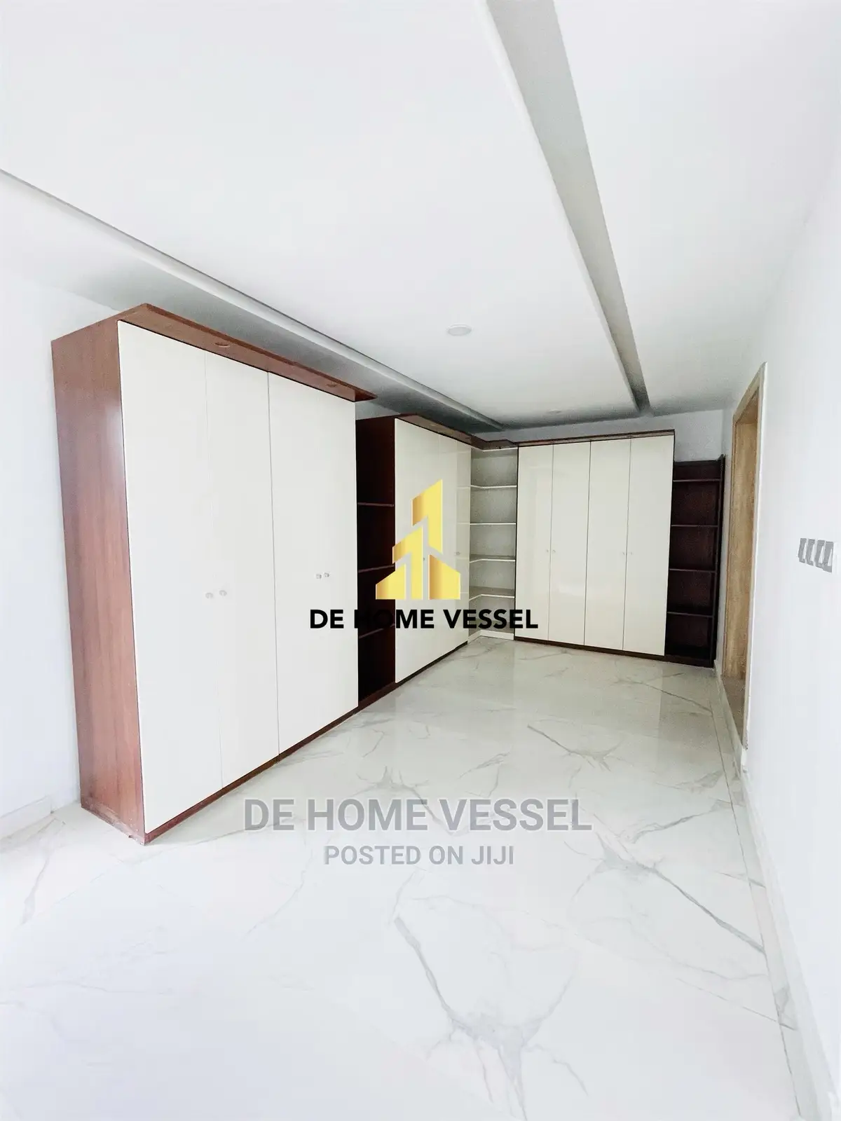 5bdrm Duplex in Osapa London for Sale in Osapa london