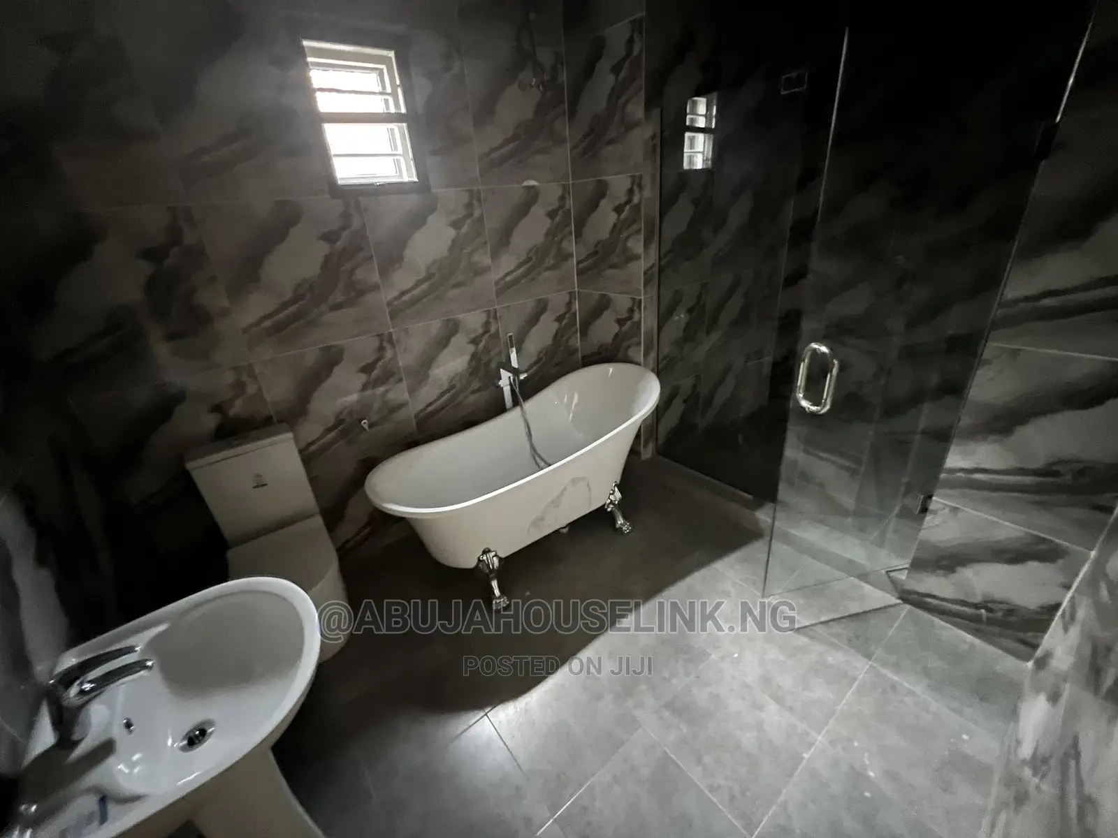 6bdrm Duplex in Efab Metropolis, Gwarinpa for sale in Gwarinpa