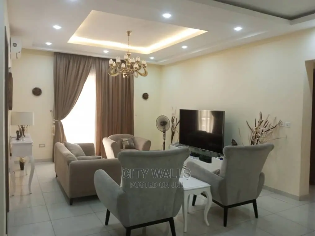 3bdrm Penthouse in Lekki Phase 1 for Rent in Lekki Phase 1