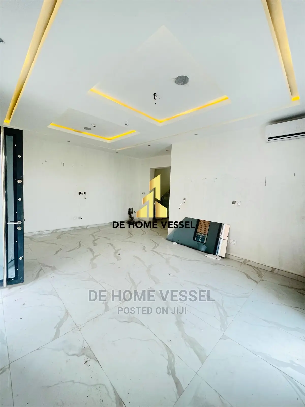 5bdrm Duplex in Lekki Phase 1 for Sale in Lekki Phase 1