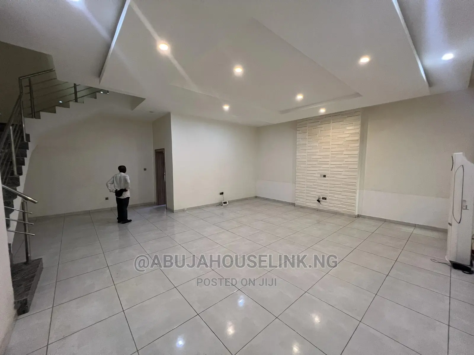 4bdrm Duplex in Guzape for sale in Guzape District