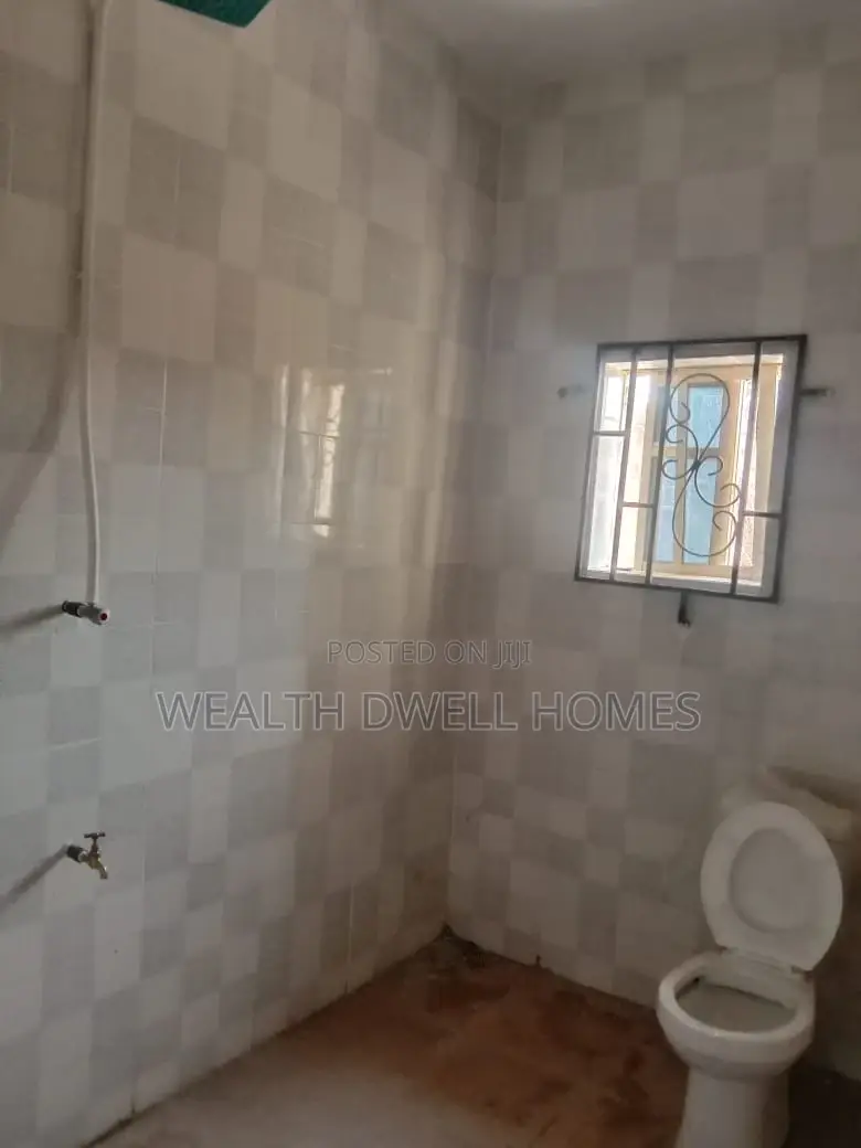 3bdrm Bungalow in Alagbaka Estate, Akure for rent in Akure