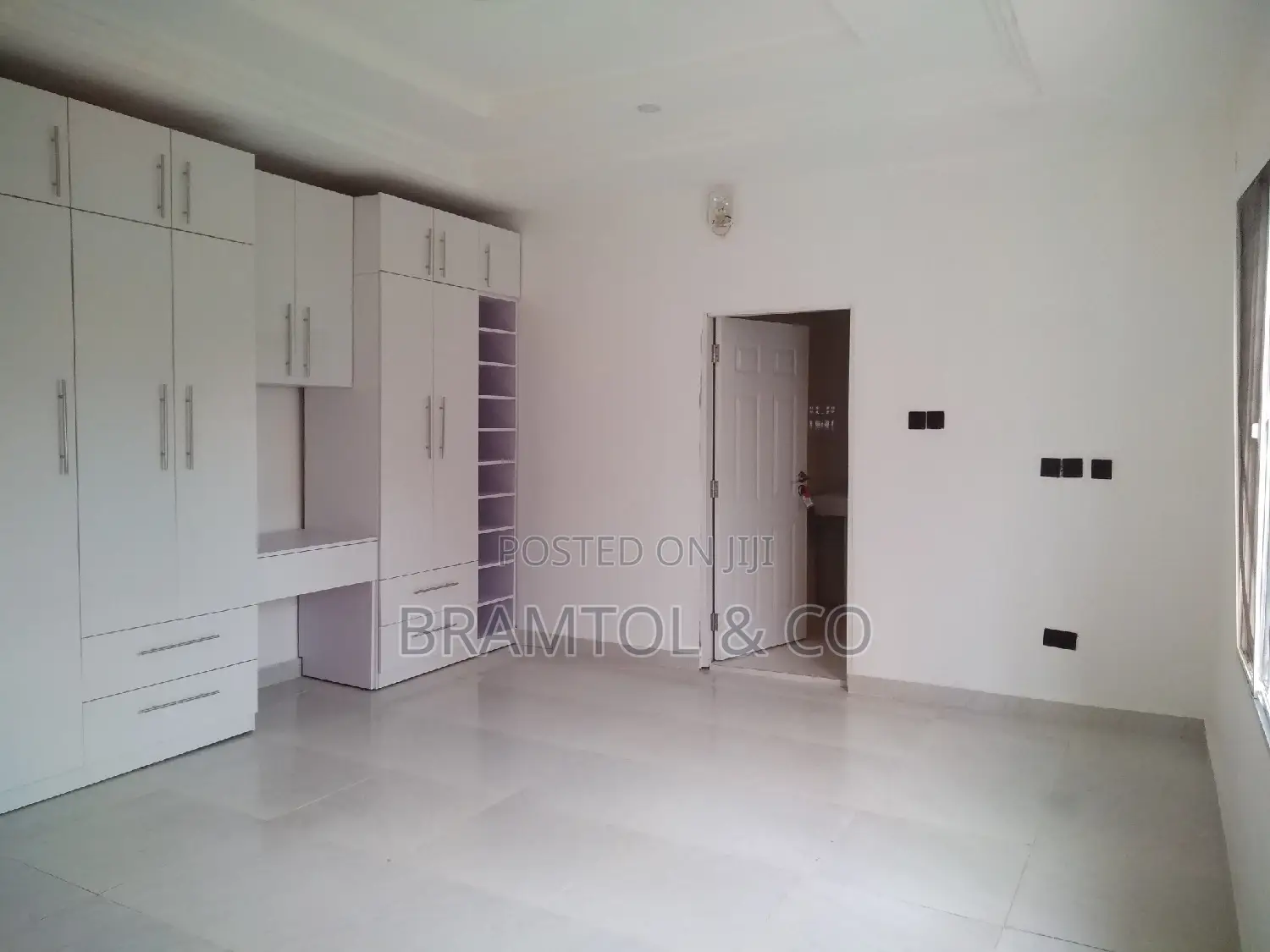 5bdrm Townhouse / Terrace in Mabushi for rent in Mabushi