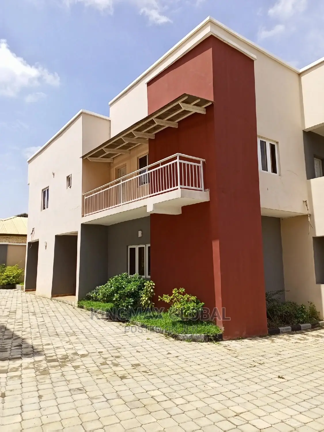 4bdrm Duplex in Gaduwa for sale in Gaduwa