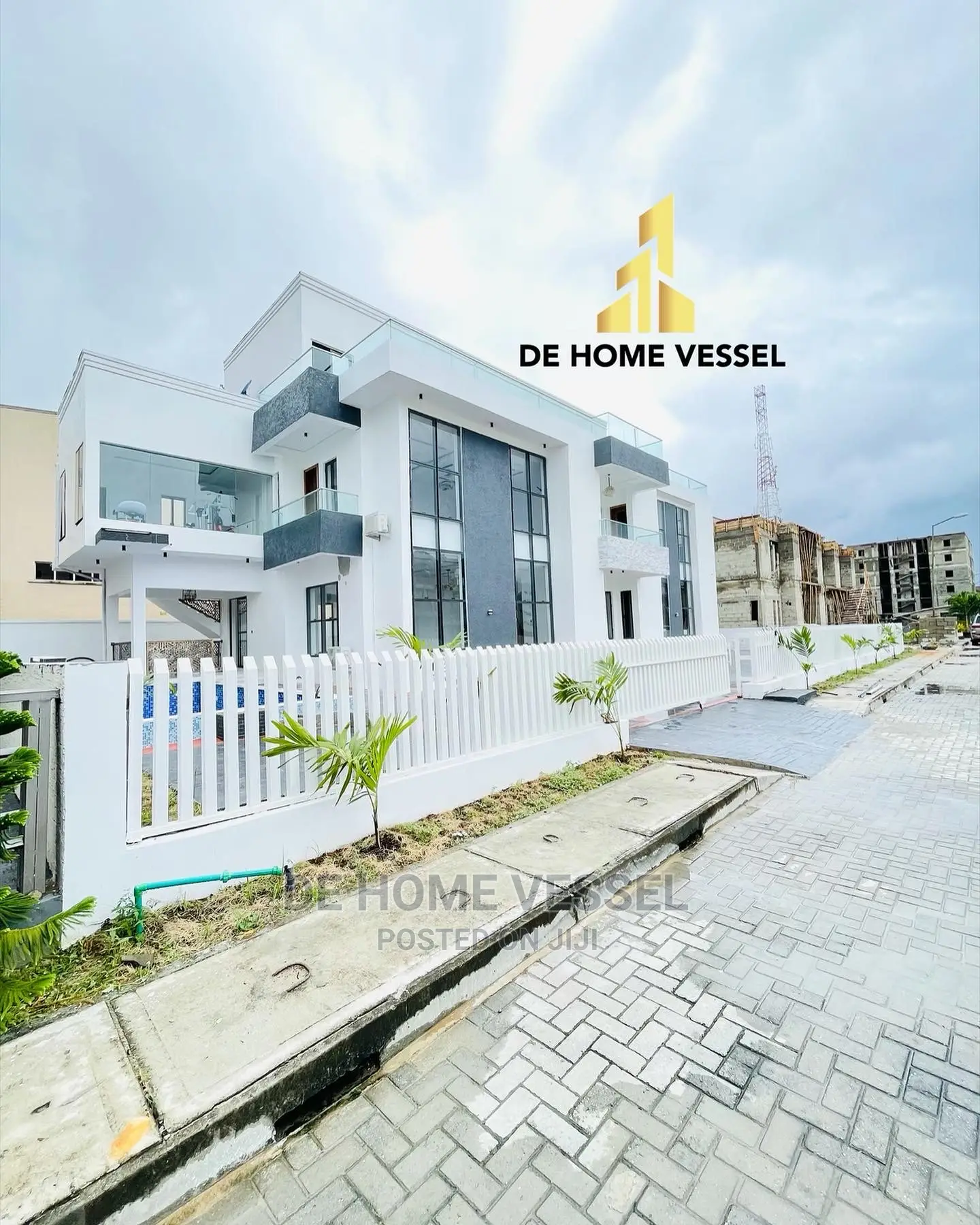 5bdrm Duplex in Ikate for Sale in Ikate