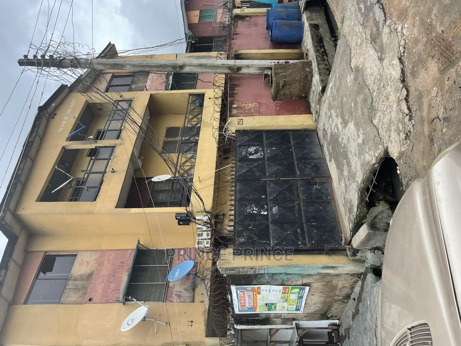 3bdrm Block of Flats in Surulere for Sale in Surulere