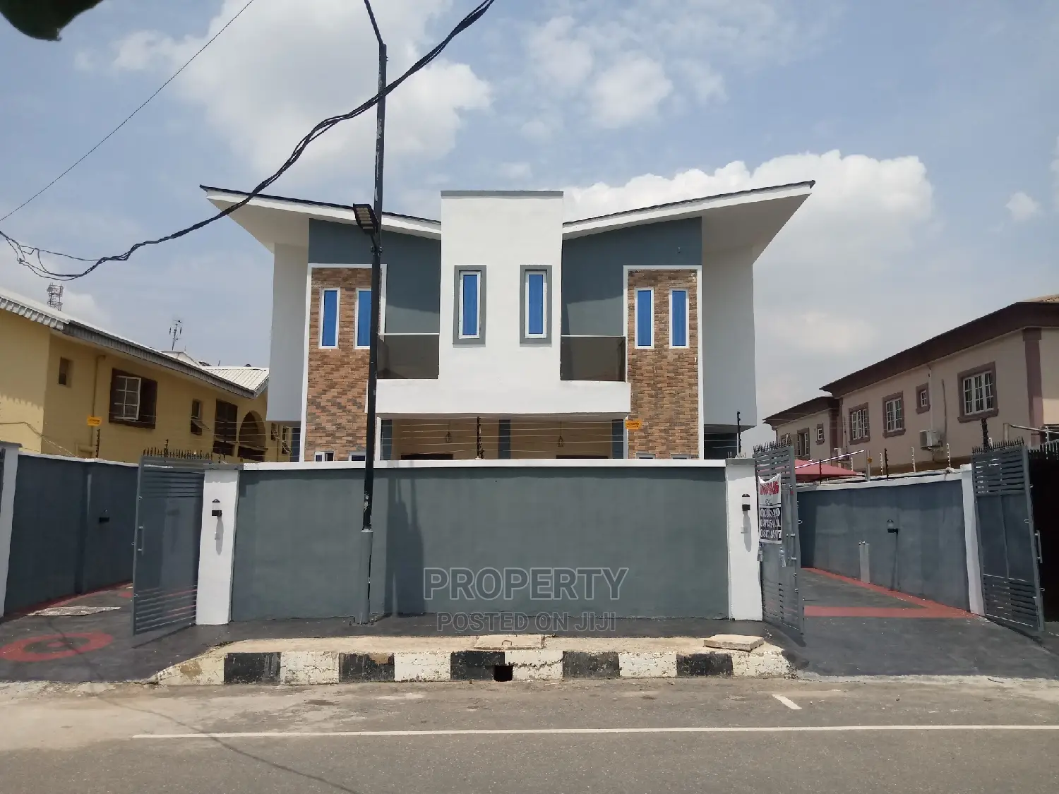 4bdrm Duplex in Magodo Phase 1 for sale in Magodo Isheri