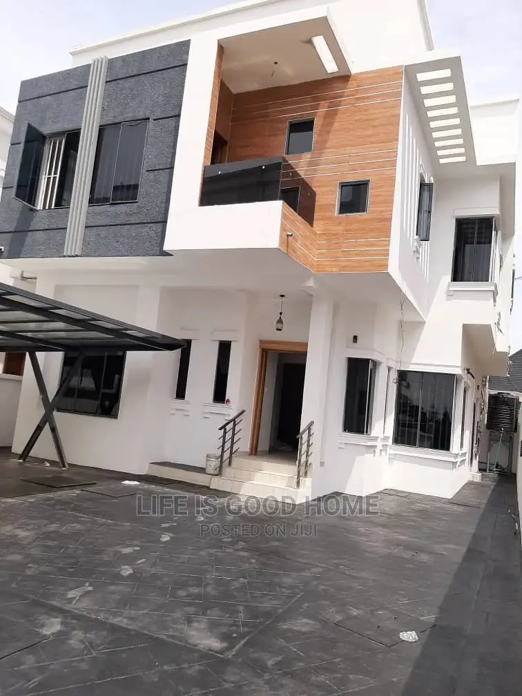 Furnished 4bdrm Apartment in Bera Estate, Chevron for sale in Chevron