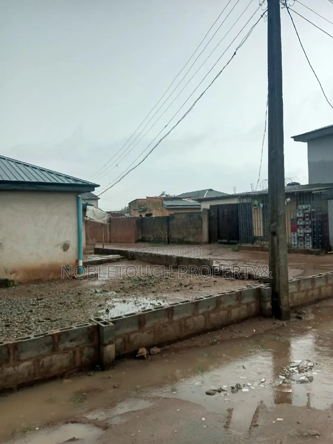 Furnished 1bdrm Block of Flats in Igando Lagos, Governors Road for sale in Governors Road